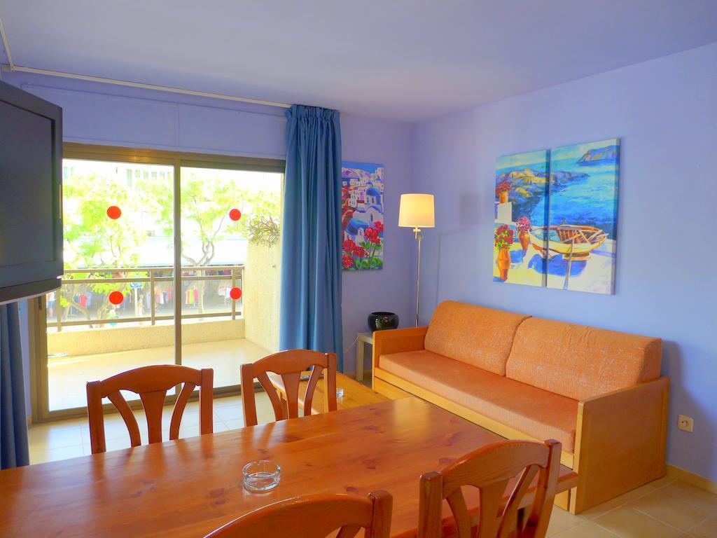 Rentalmar Diplomatic Park Salou Room photo