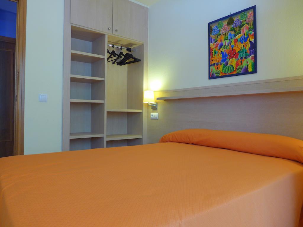 Rentalmar Diplomatic Park Salou Room photo