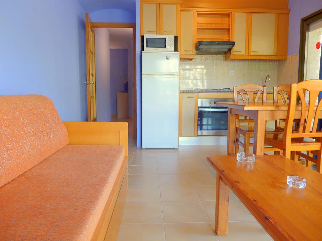 Rentalmar Diplomatic Park Salou Room photo